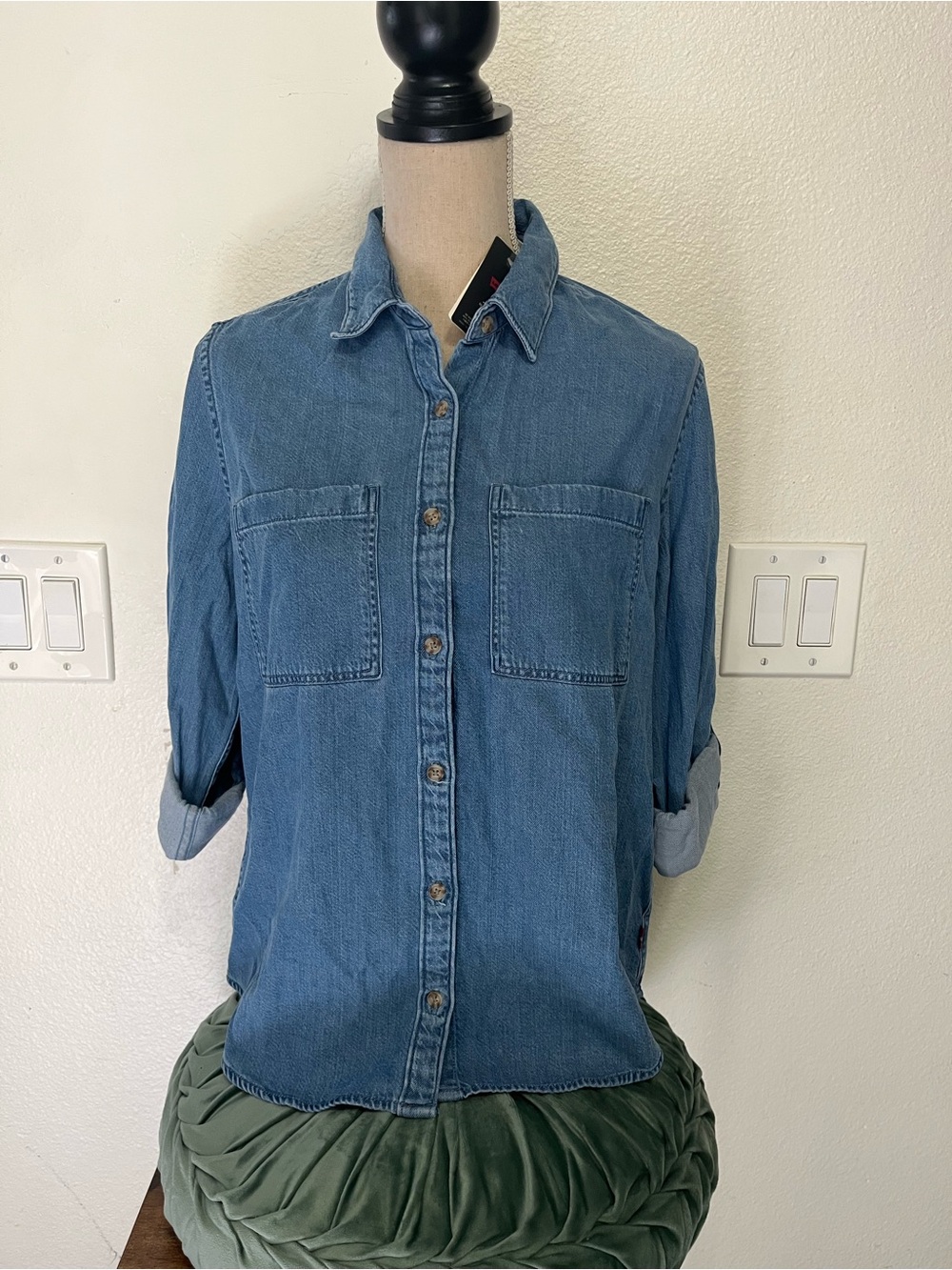 Levi's denim garment - subcategory classification